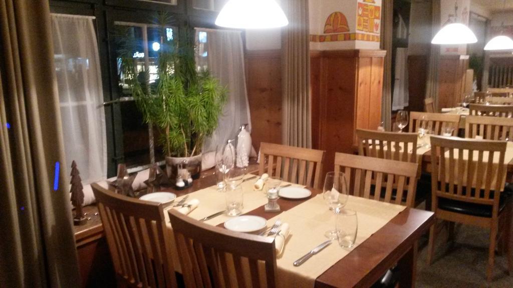 לנזרהיידה Hotel Danis מראה חיצוני תמונה