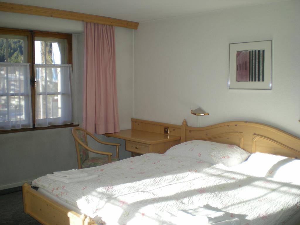 לנזרהיידה Hotel Danis מראה חיצוני תמונה