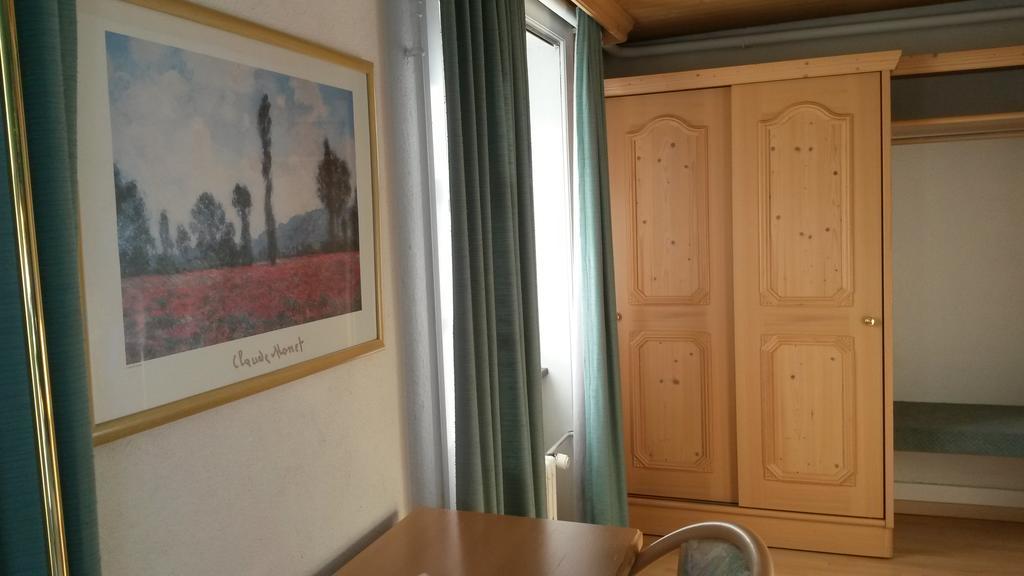 לנזרהיידה Hotel Danis מראה חיצוני תמונה