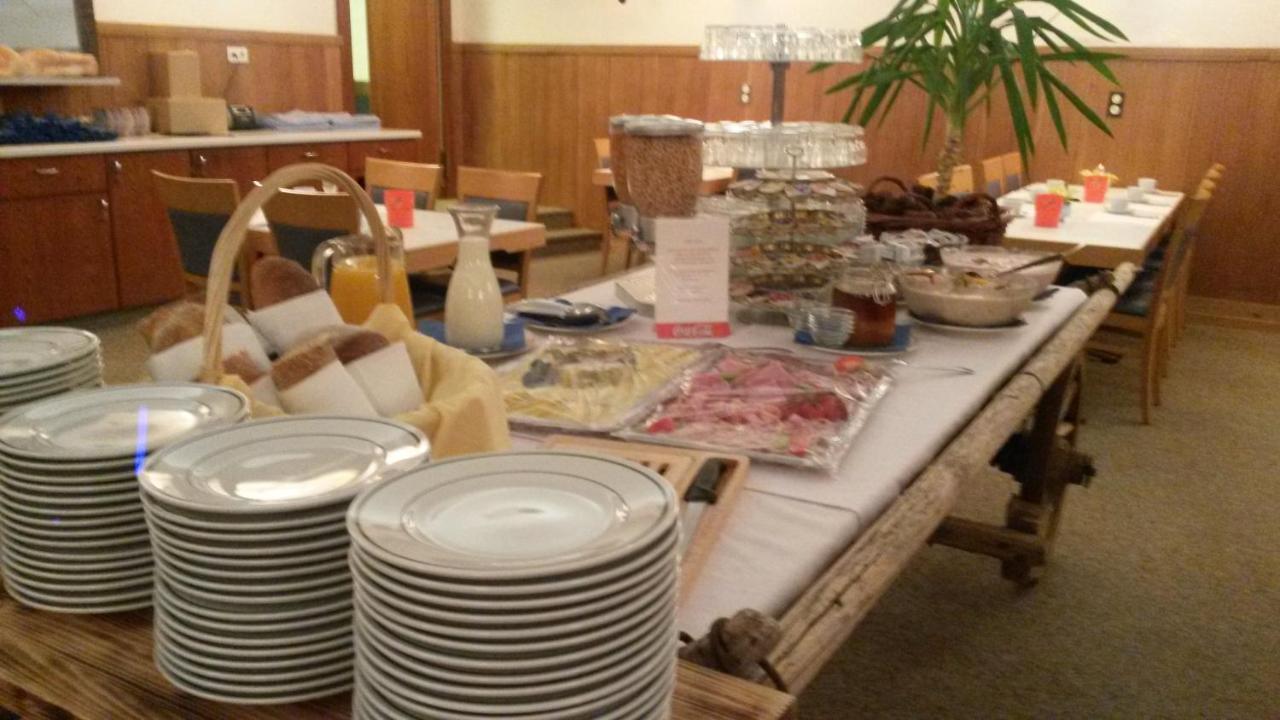 לנזרהיידה Hotel Danis מראה חיצוני תמונה